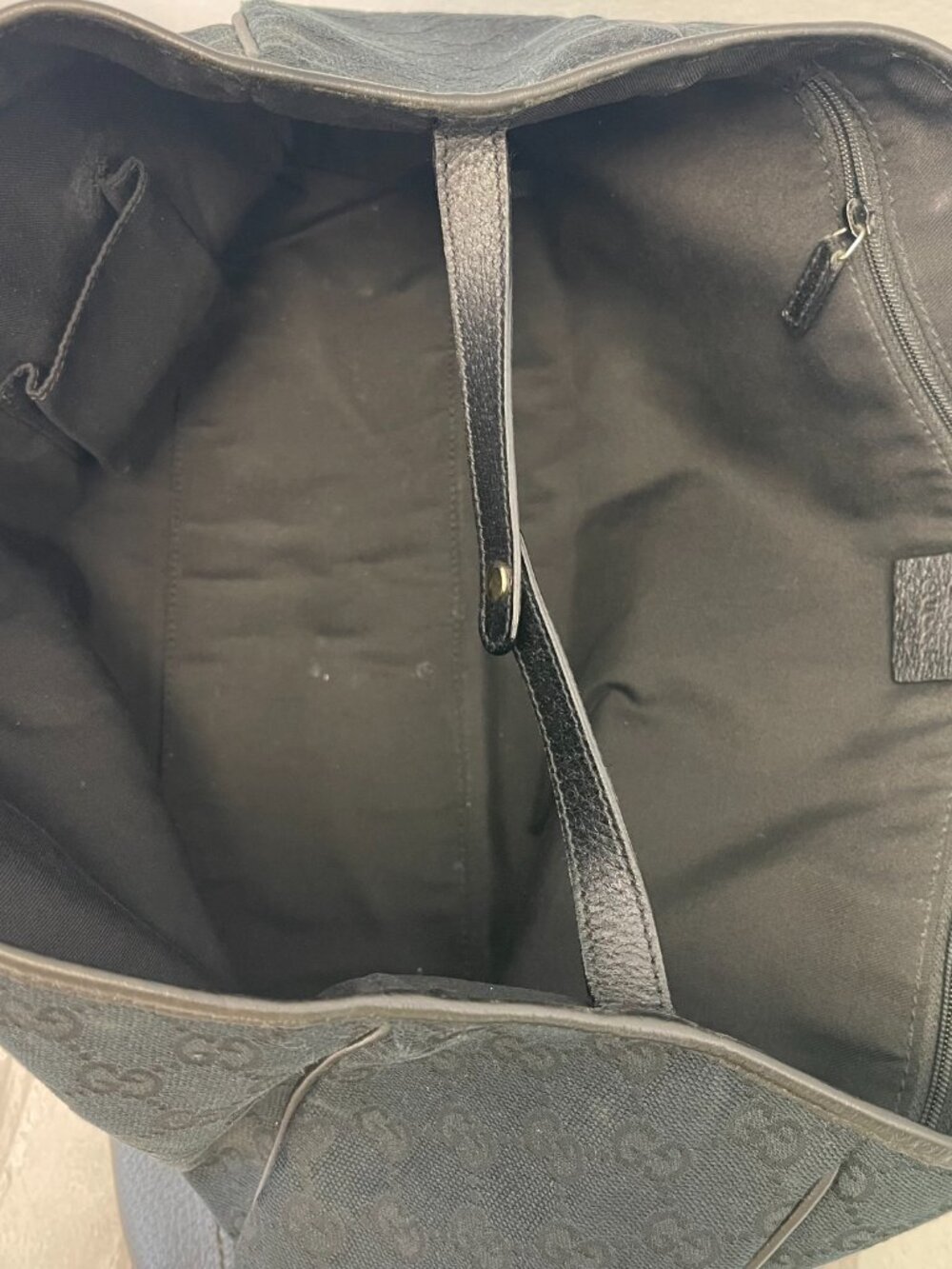 Gucci GG Canvas and Leather Princy Tote, Medium in Black - Preowned - Picture 4 of 12